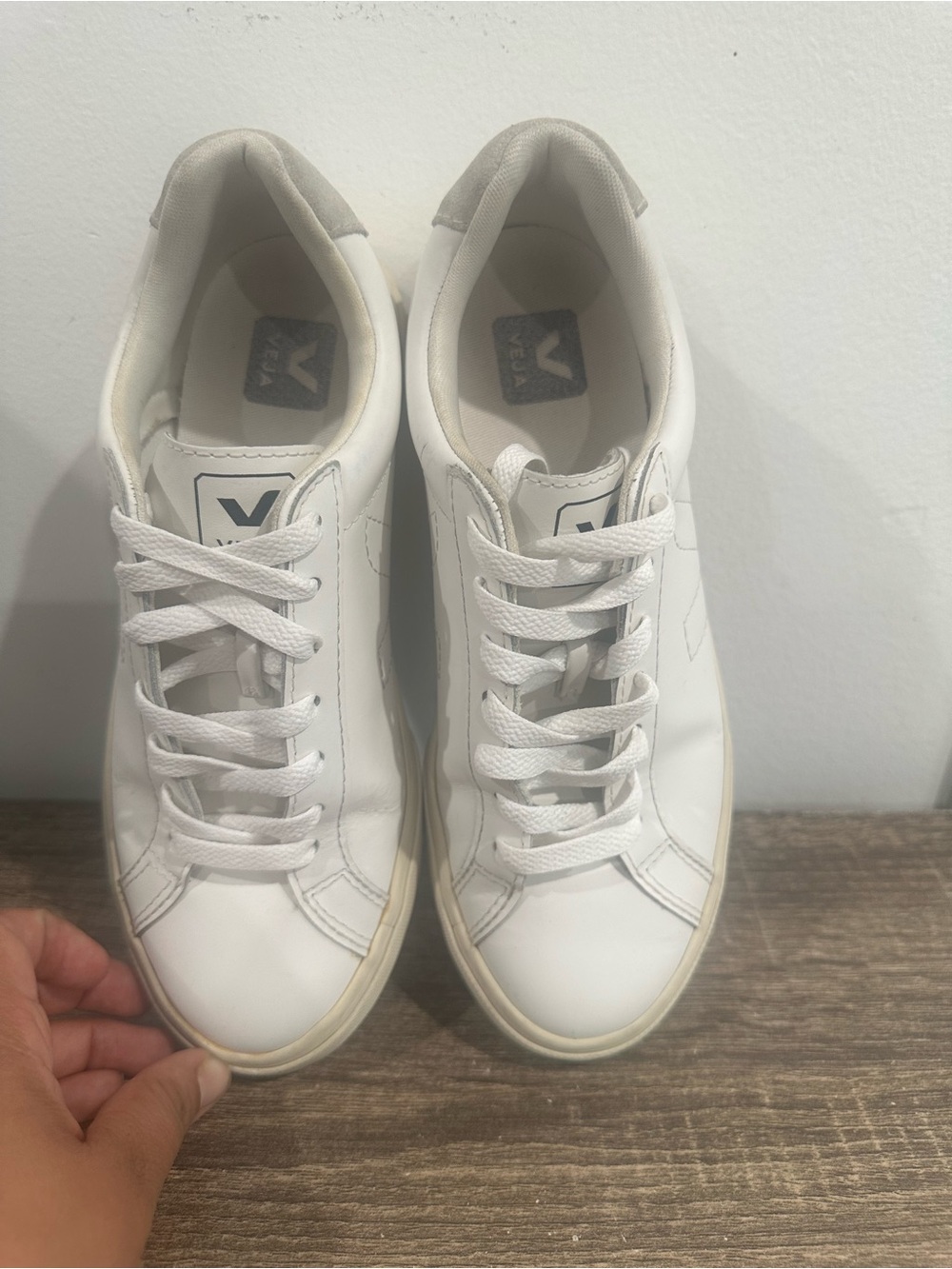 Veja White Low-Top Leather Sneakers - Picture 10 of 12